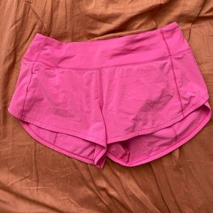 lululemon sonic pink speed up shorts 2.5”